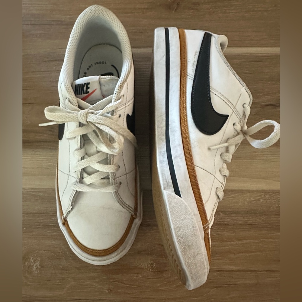 Nike Court Legacy Boys 4.5